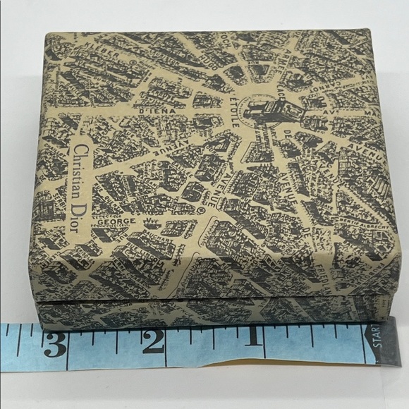 Dior Gold Heart Padlock and Key Set - Picture 9 of 10